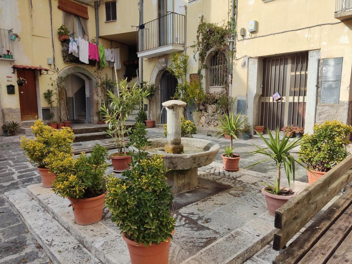 Lafuntanella45 Casa Vacanze イゼルニア エクステリア 写真